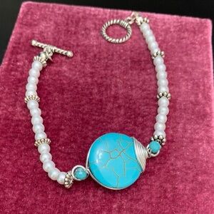 Turquoise and Silver tone  & glass pearls Bracelet with elegant toggle clasp